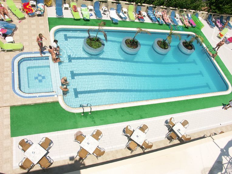 Nikos Hotel Mália Exterior foto