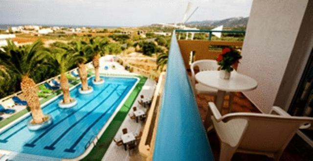 Nikos Hotel Mália Exterior foto